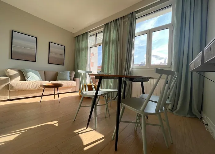 Studio Lumineux Avec Balcon A Saint-Jean-De-Luz, A Deux Pas De La Plage Et Des Commerces - Fr-1-239-839